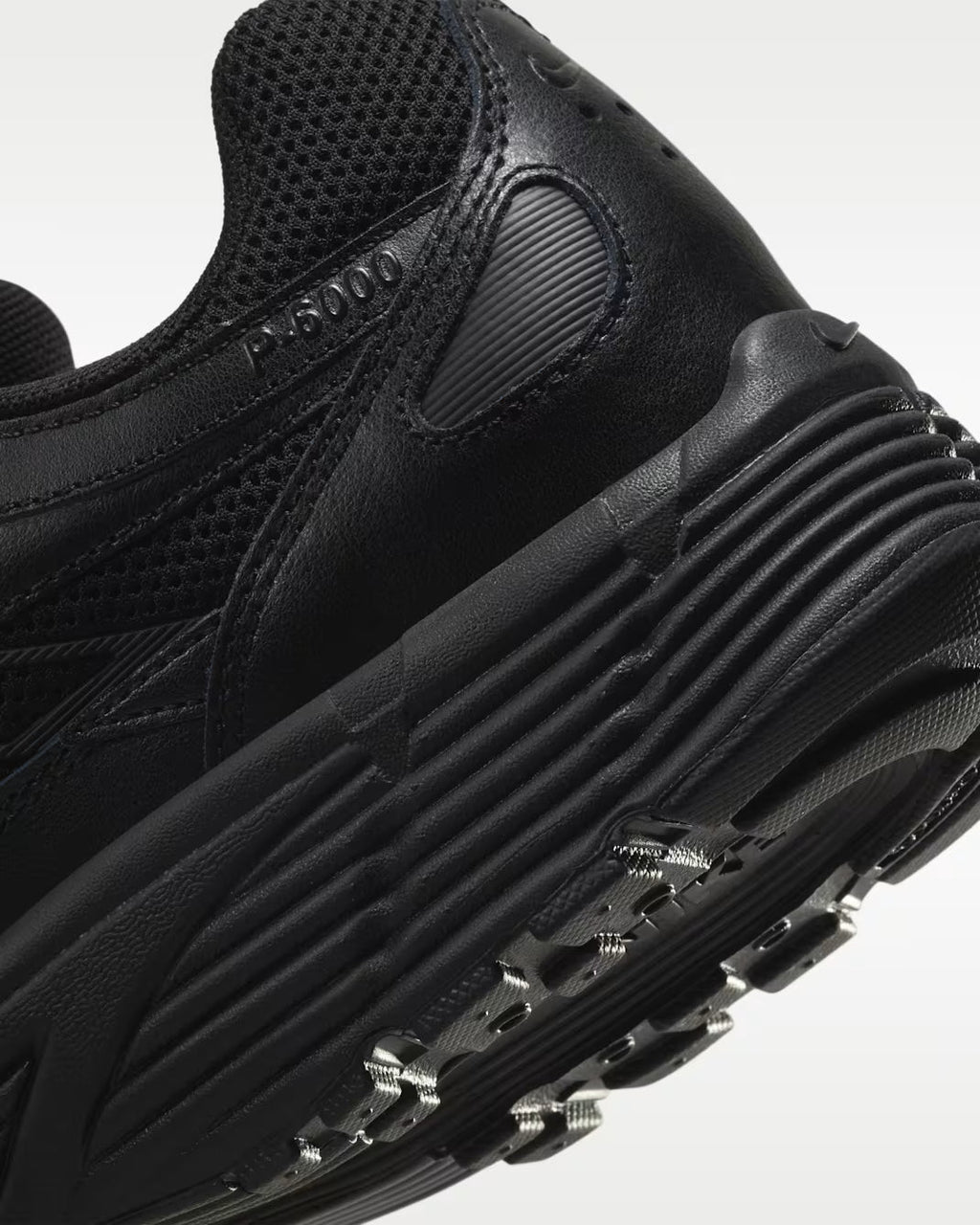 Nike P-6000